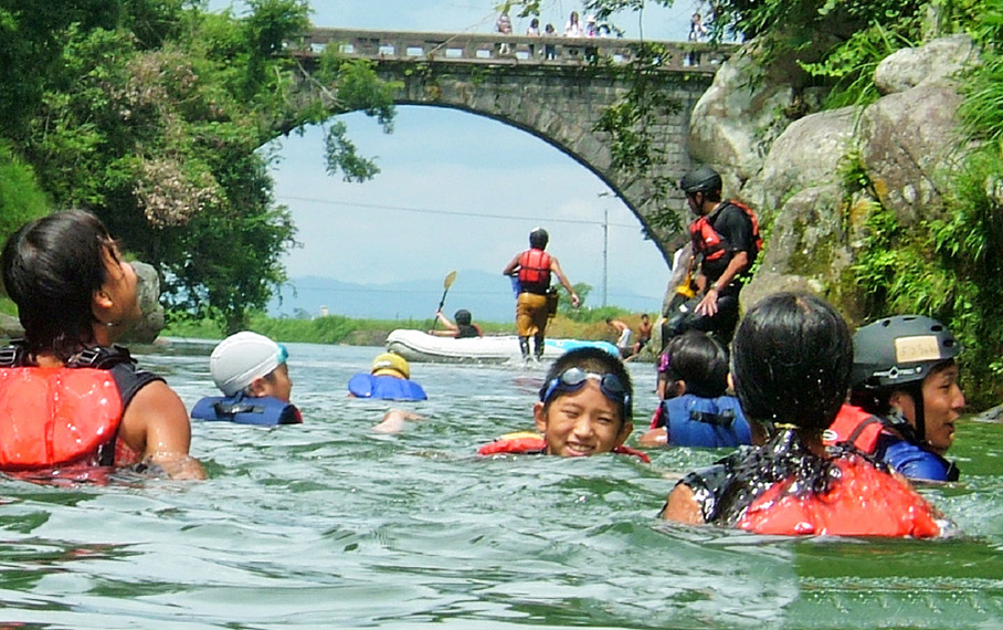 子どもの水辺