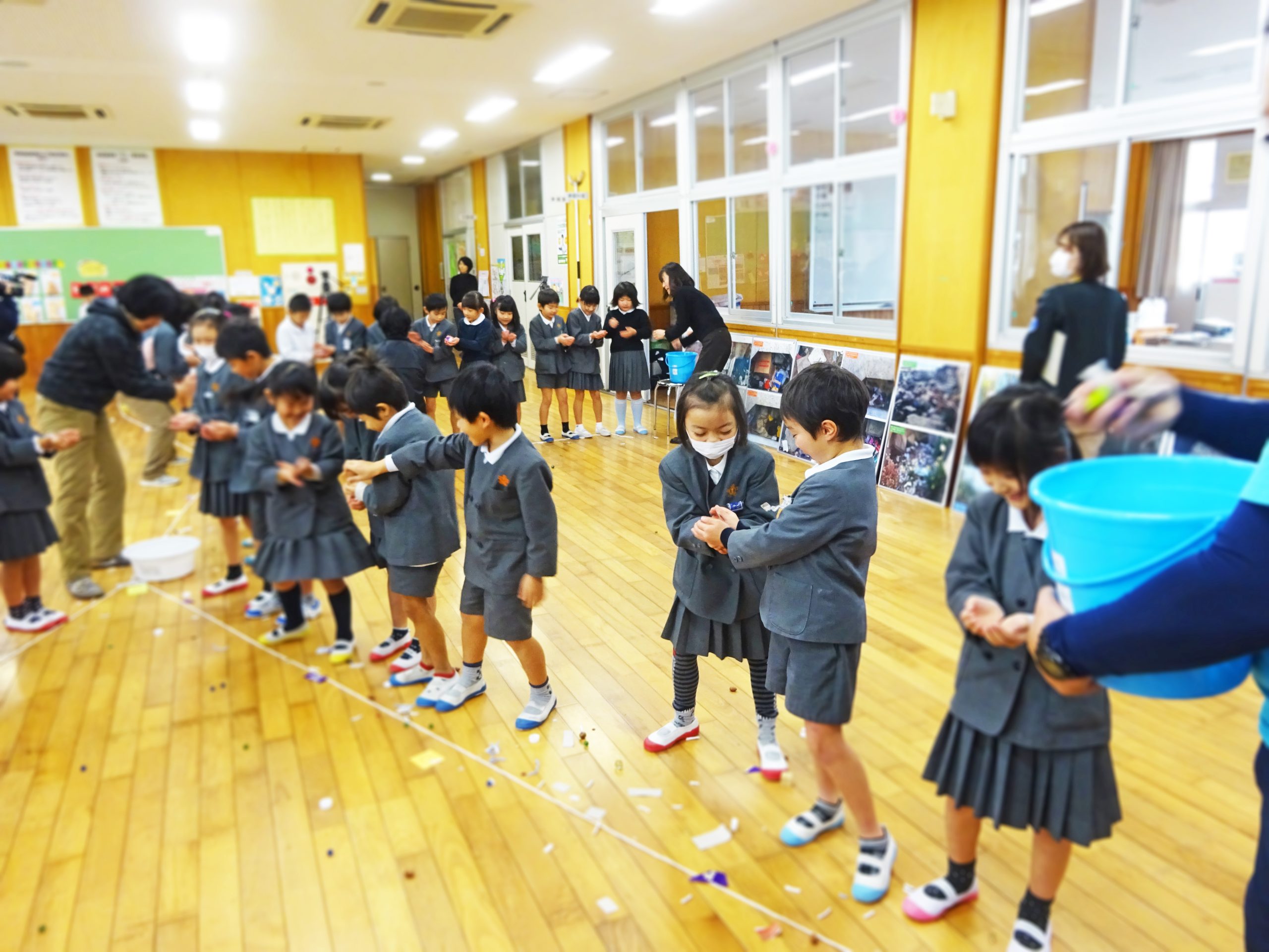 ブルービーズ（写真提供　八代市立宮地小学校）