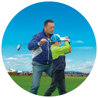 PGAプロによるジュニアゴルフレッスンの様子